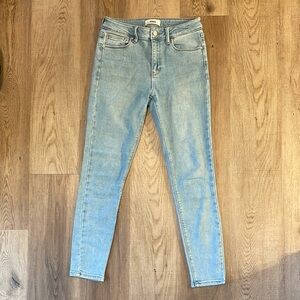 Just Black Denim (JBD) Size 27, light blue, non-distressed skinny jeans.